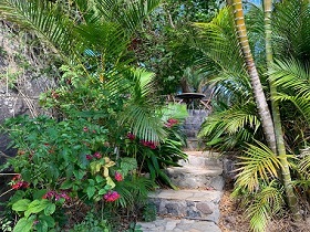 Paradiesgarten_Treppe_-_280P.jpg